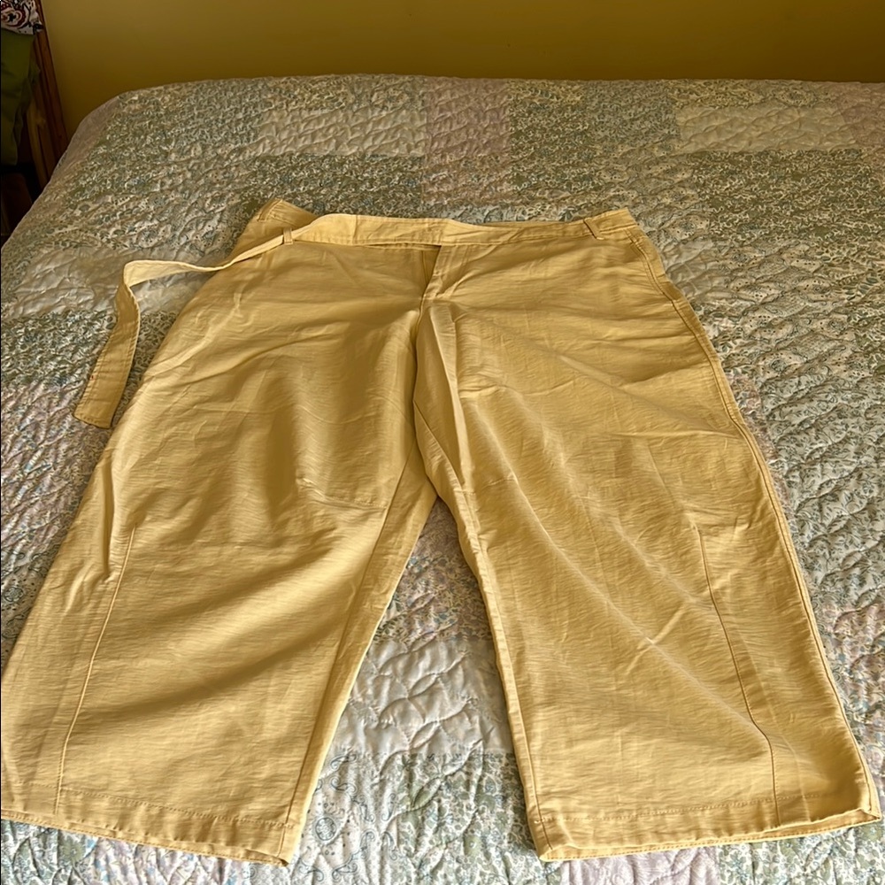 Yellow Cropped Pants